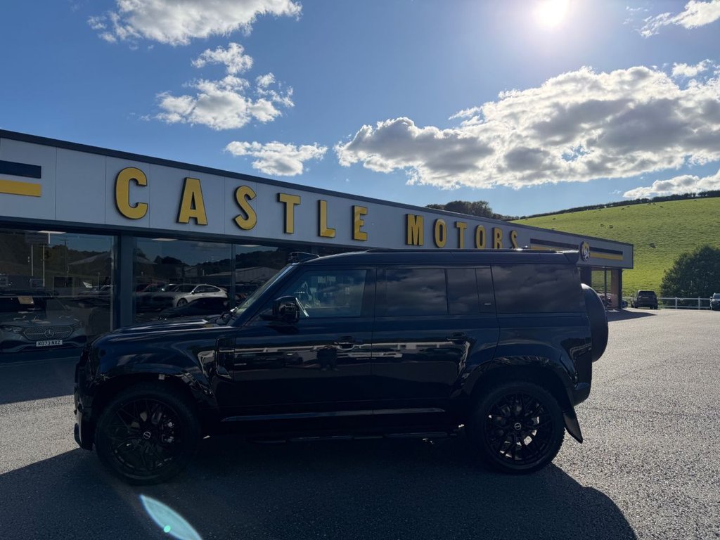 Used Land Rover Defender 110 2025 for sale - 76962589: Photo 3