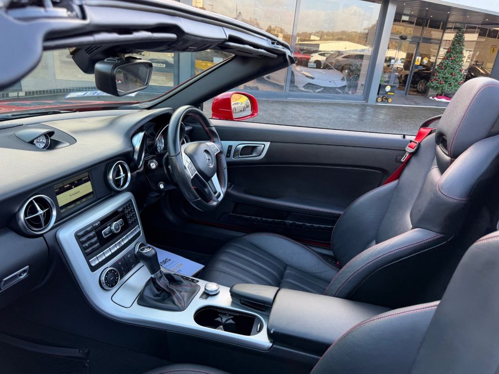 Used Mercedes-Benz SLK 2015 for sale - 76900361: Photo 15