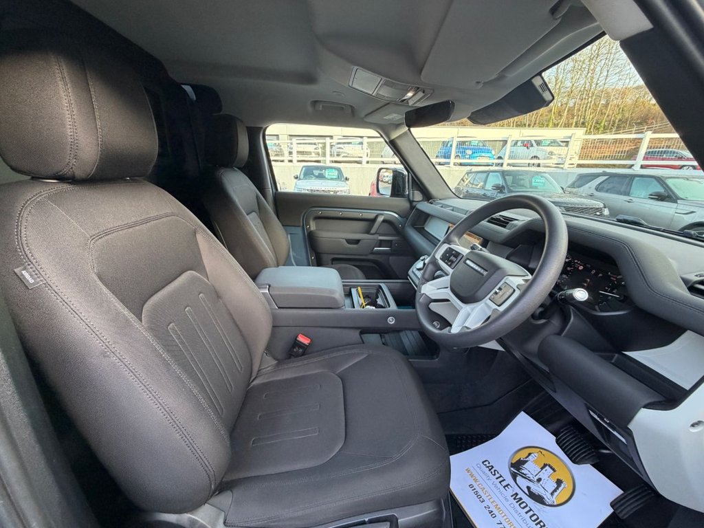 Used Land Rover Defender 2021 for sale - 76923836: Photo 12