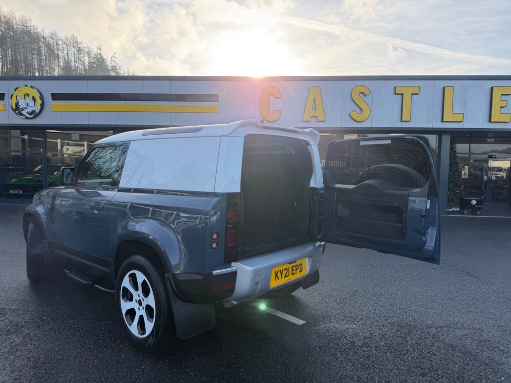 Used Land Rover Defender 2021 for sale - 76923836: Photo 13