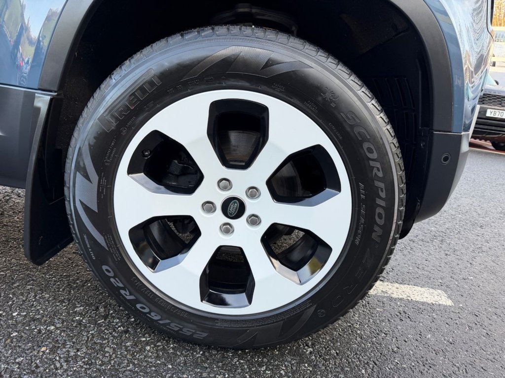 Used Land Rover Defender 2021 for sale - 76923836: Photo 36