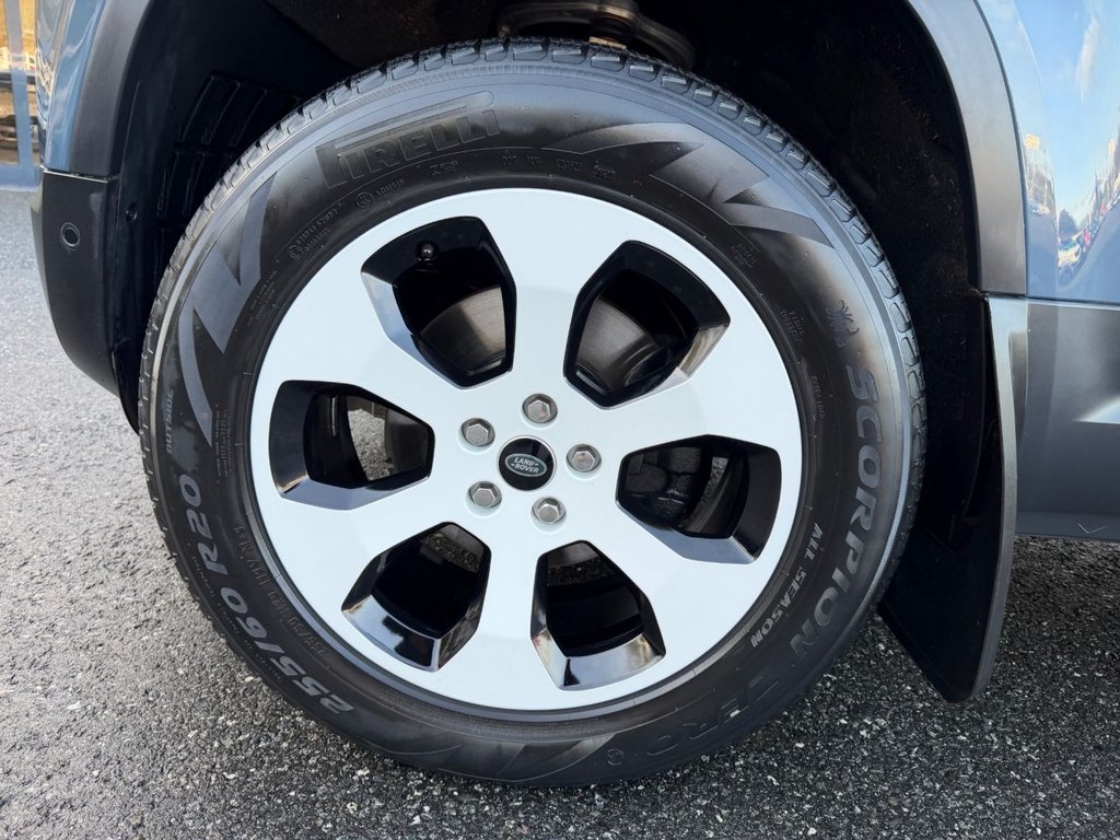 Used Land Rover Defender 2021 for sale - 76923836: Photo 37