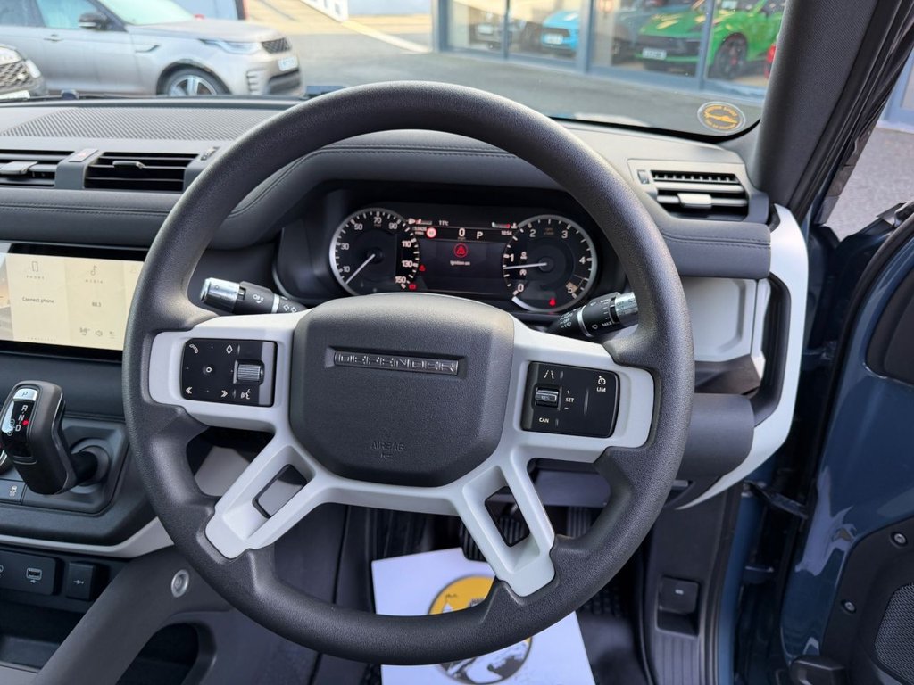 Used Land Rover Defender 2021 for sale - 76923836: Photo 9