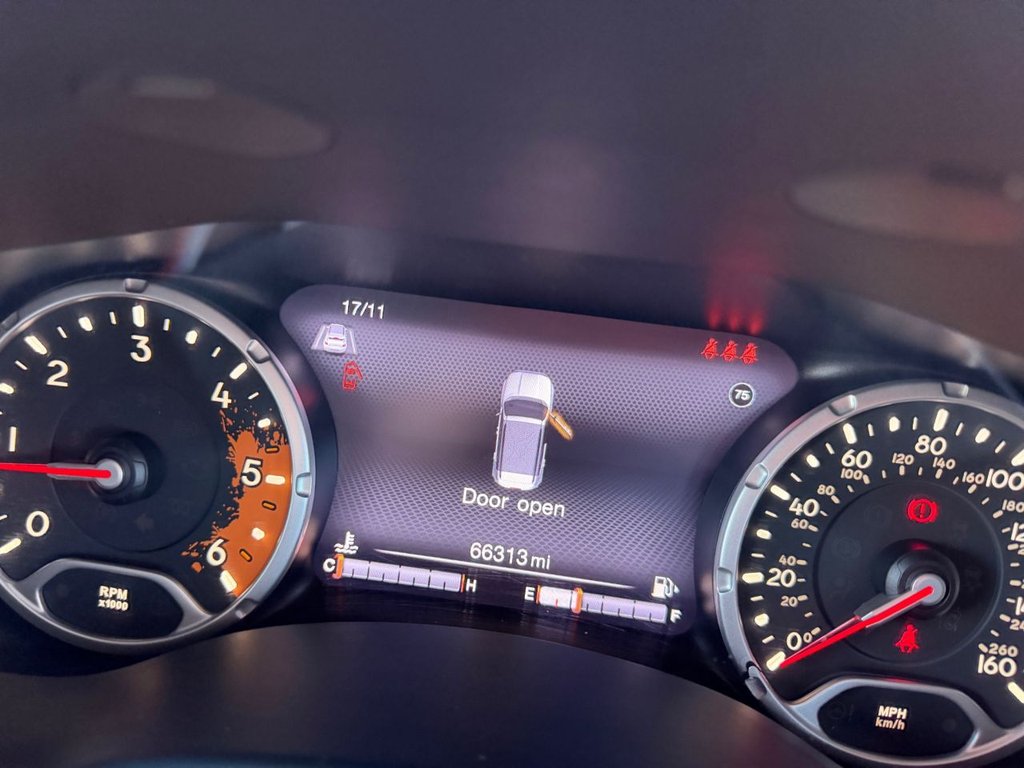 Used Jeep Renegade 2016 for sale - 76582005: Photo 32