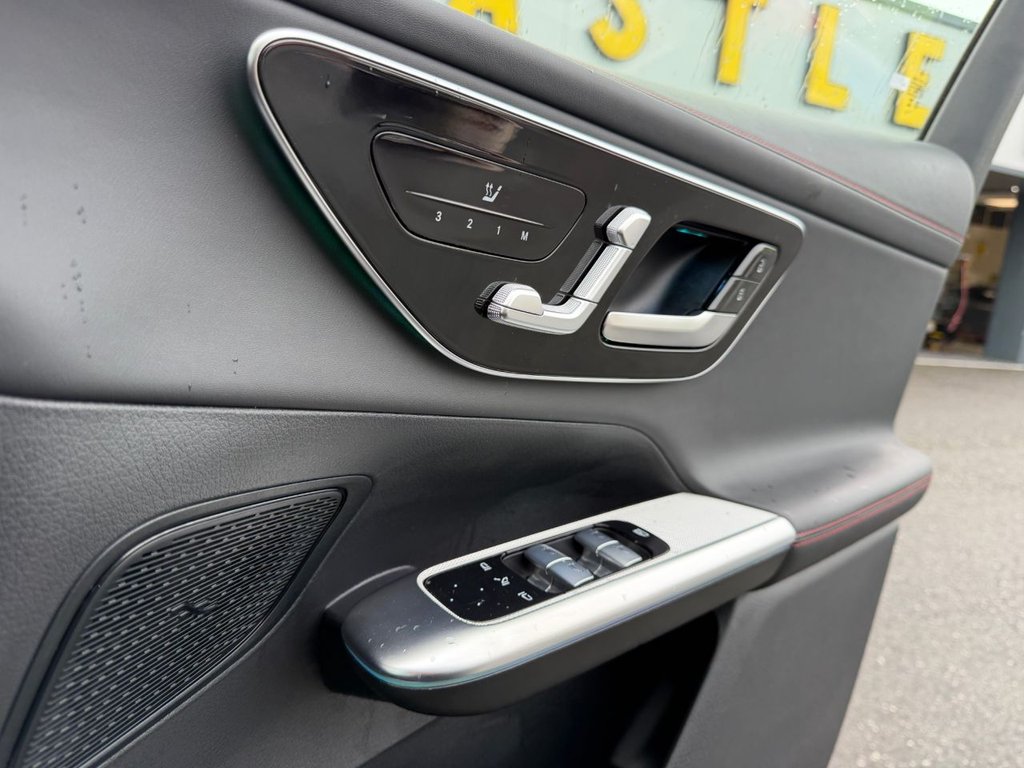 Used Toyota Yaris Cross 2024 for sale - 77734632: Photo 32