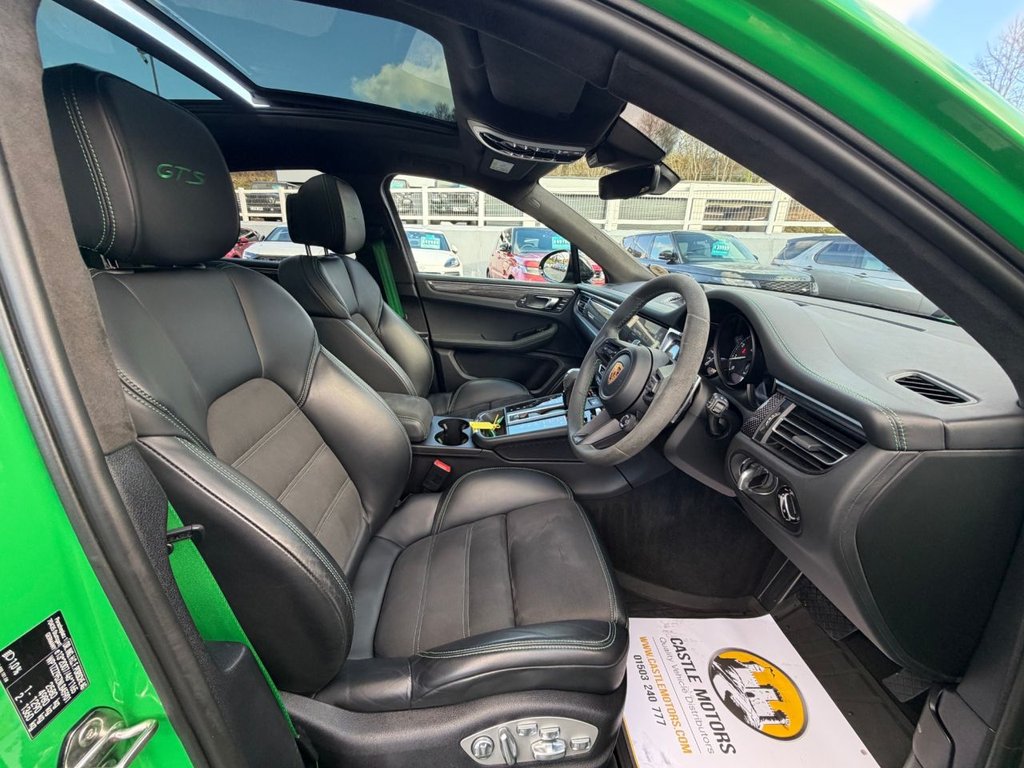 Used Porsche Macan 2021 for sale - 76698367: Photo 13