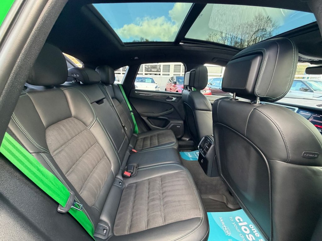 Used Porsche Macan 2021 for sale - 76698367: Photo 14