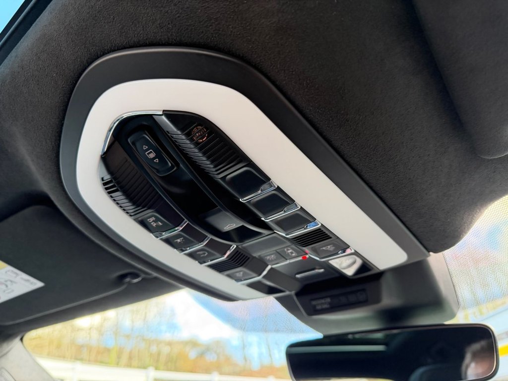 Used Porsche Macan 2021 for sale - 76698367: Photo 45