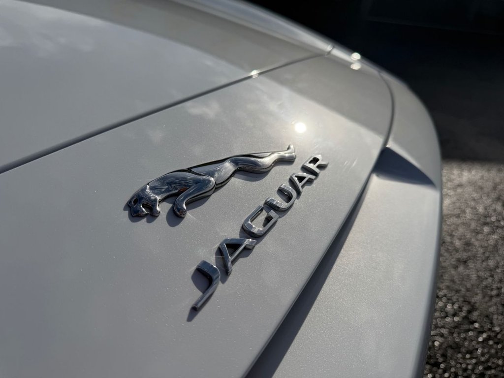 Used Jaguar F-Type 2017 for sale - 76430256: Photo 36