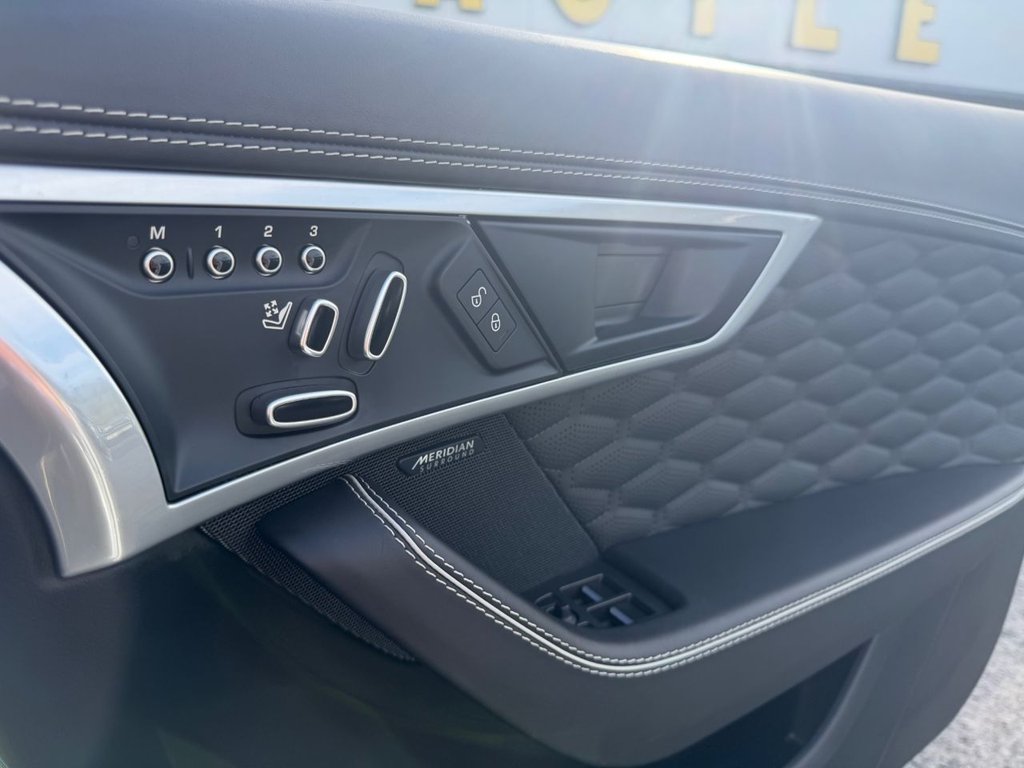 Used Jaguar F-Type 2017 for sale - 76430256: Photo 40