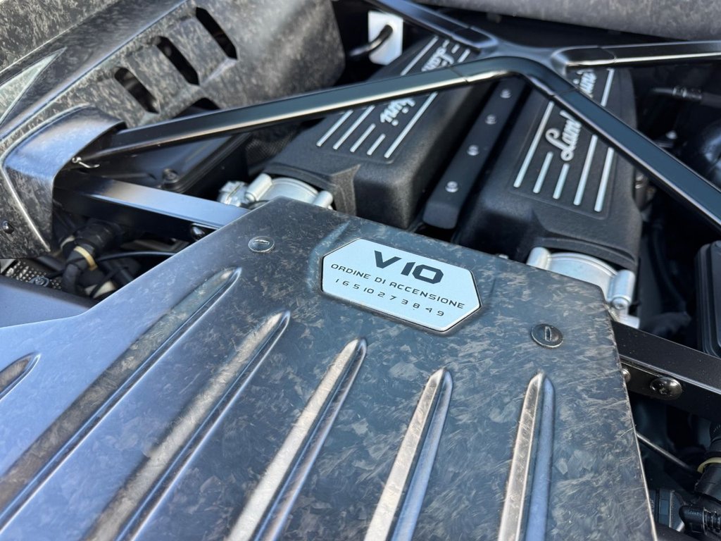 Used Lamborghini Huracan 2014 for sale - 76375939: Photo 32