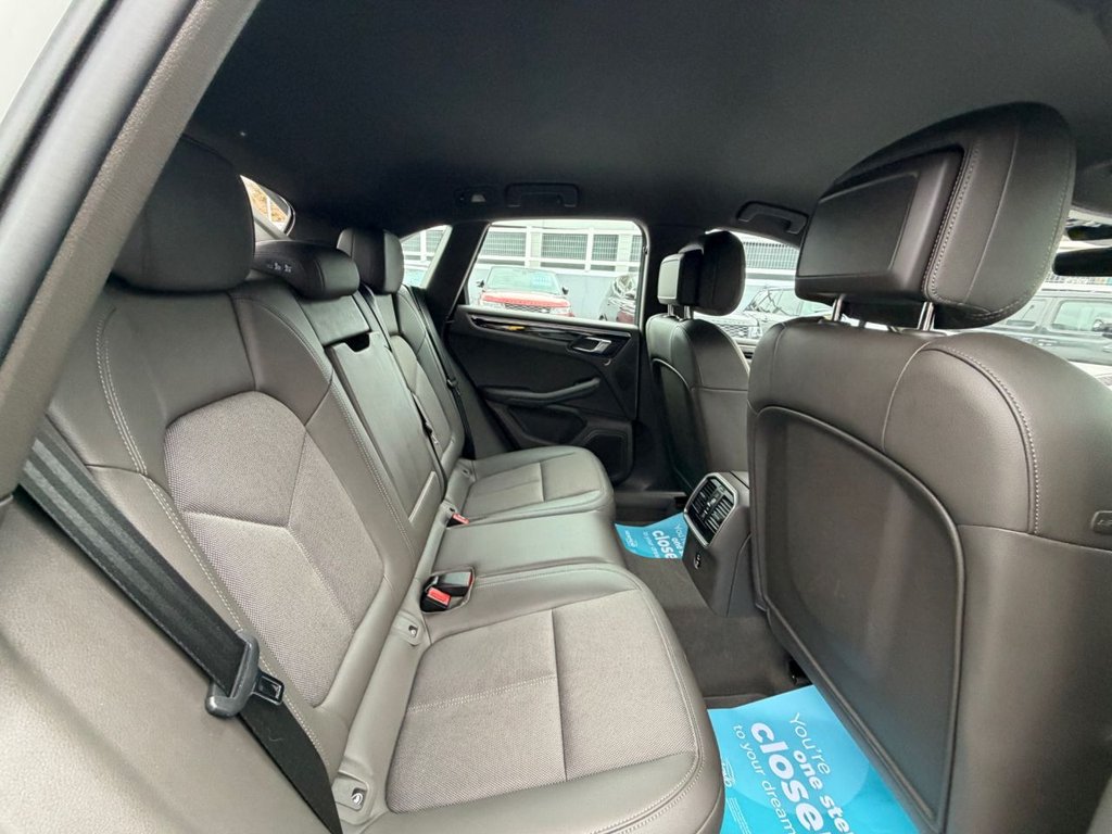 Used Porsche Macan 2023 for sale - 77327802: Photo 13