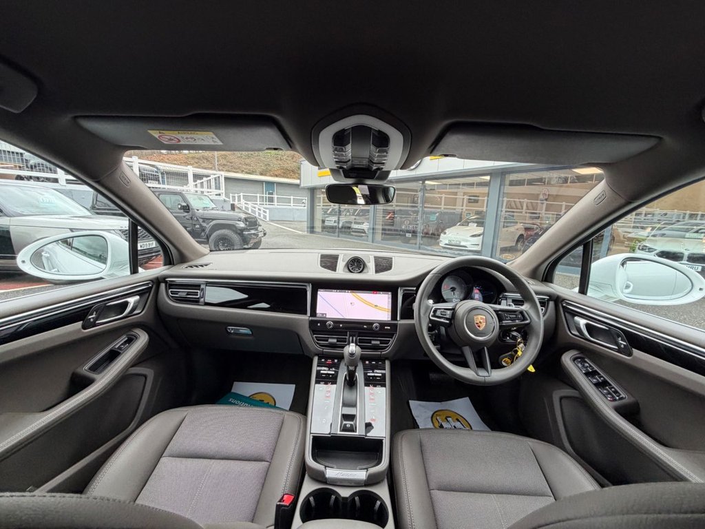 Used Porsche Macan 2023 for sale - 77327802: Photo 14