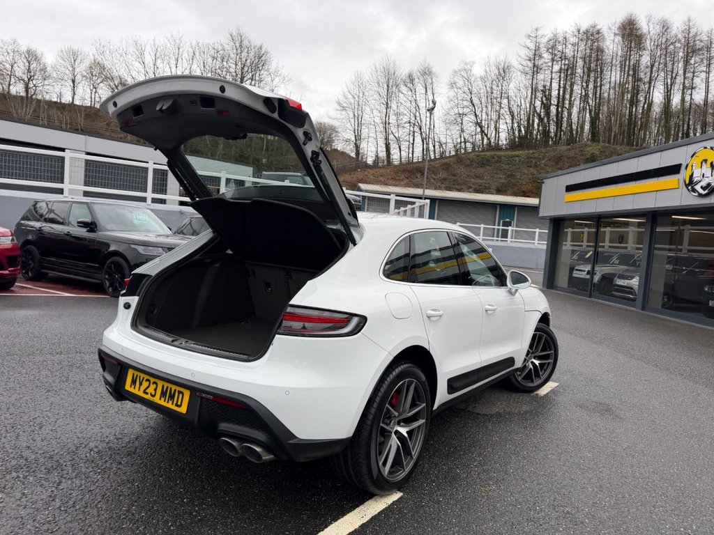 Used Porsche Macan 2023 for sale - 77327802: Photo 15