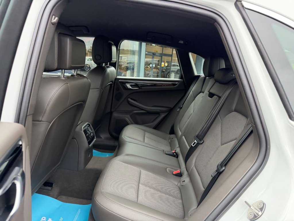 Used Porsche Macan 2023 for sale - 77327802: Photo 18