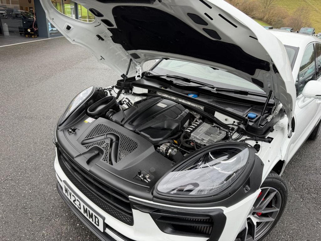 Used Porsche Macan 2023 for sale - 77327802: Photo 21