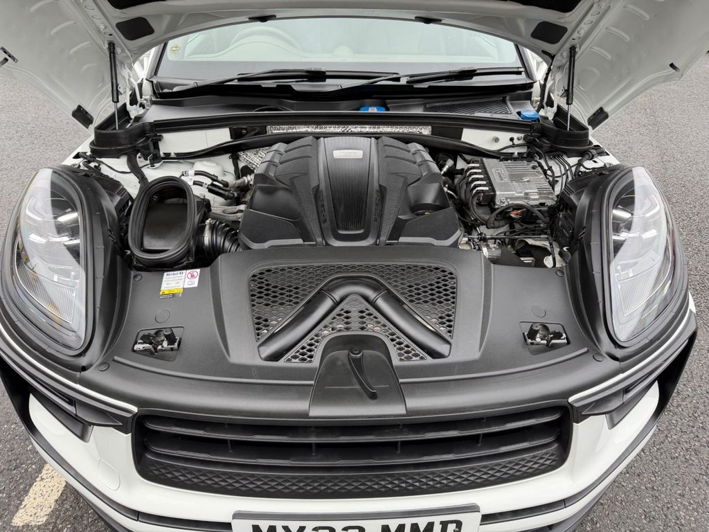 Used Porsche Macan 2023 for sale - 77327802: Photo 23