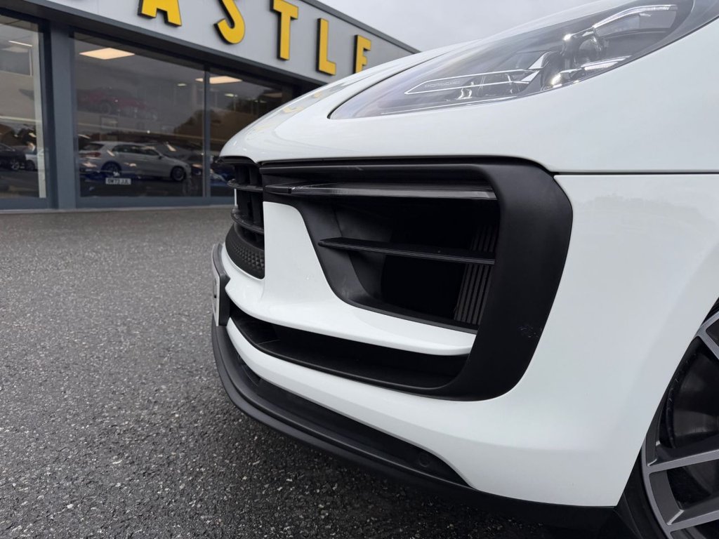 Used Porsche Macan 2023 for sale - 77327802: Photo 29