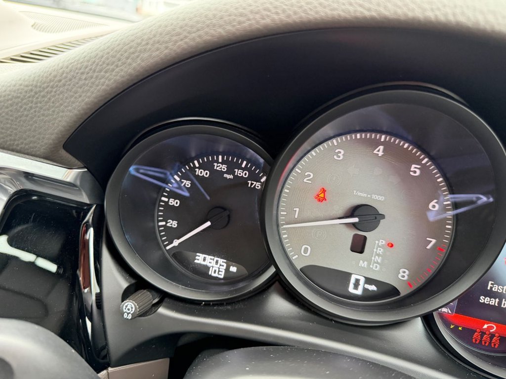 Used Porsche Macan 2023 for sale - 77327802: Photo 35