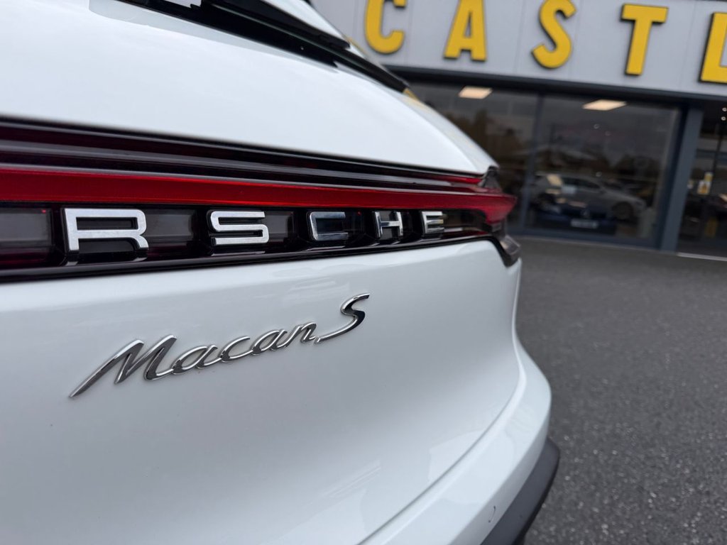 Used Porsche Macan 2023 for sale - 77327802: Photo 45