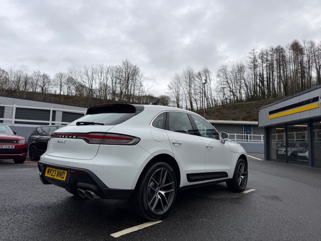 Used Porsche Macan 2023 for sale - 77327802: Photo 6