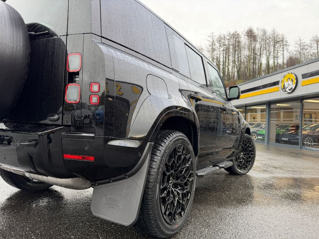 Used Land Rover Defender 110 2026 for sale - 77820532: Photo 28