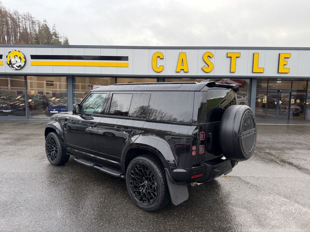 Used Land Rover Defender 110 2026 for sale - 77820532: Photo 5