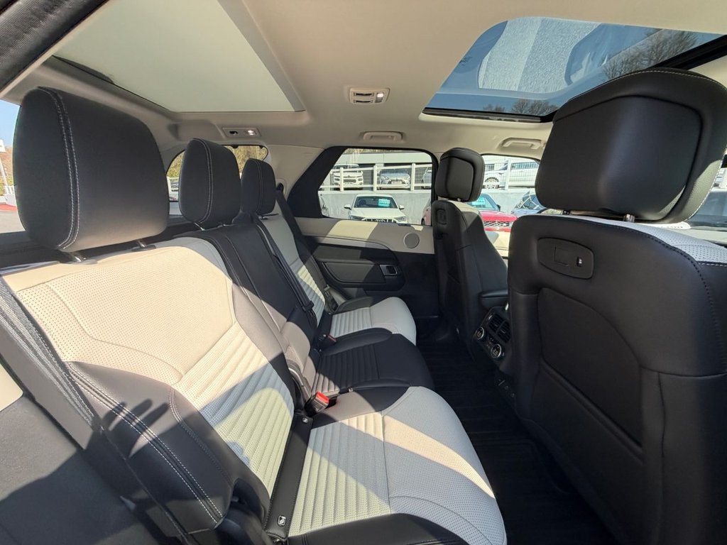 Used Land Rover Discovery 2026 for sale - 77976745: Photo 14