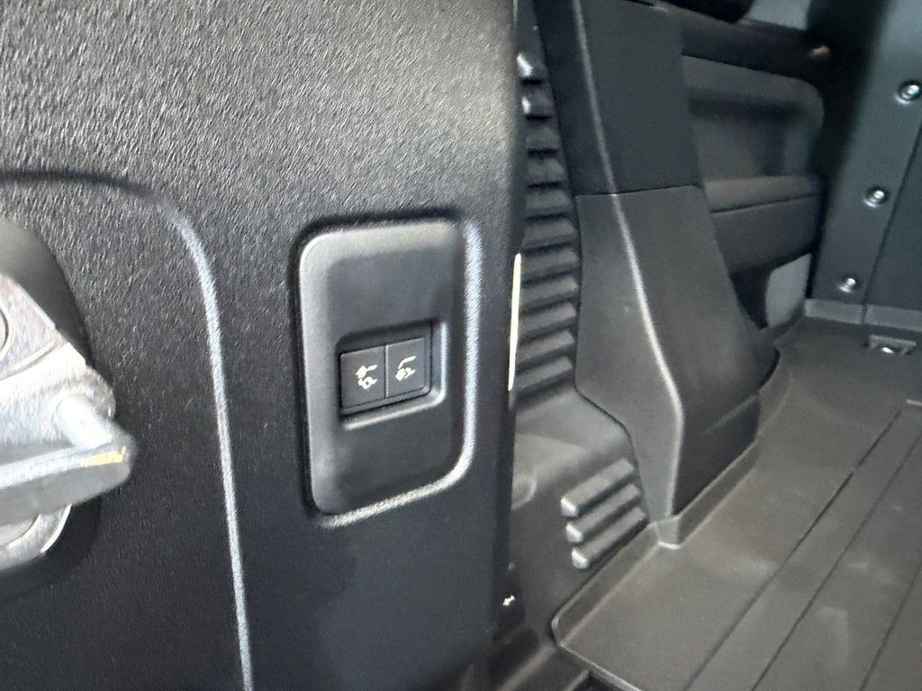 Used Land Rover Defender 90 2026 for sale - 77820541: Photo 18