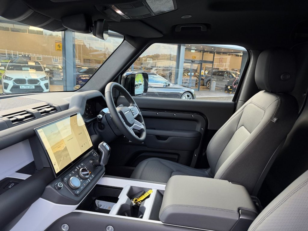 Used Land Rover Defender 90 2026 for sale - 77820541: Photo 20