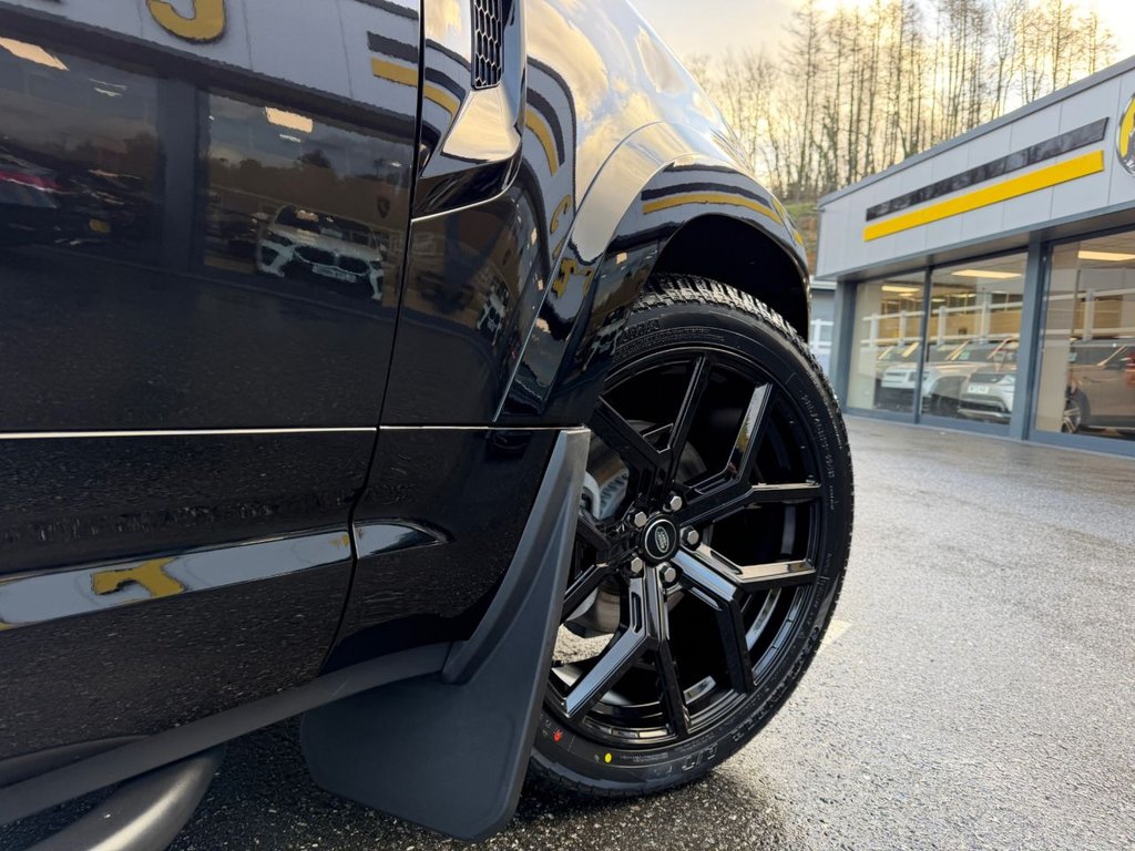 Used Land Rover Defender 90 2026 for sale - 77820541: Photo 31