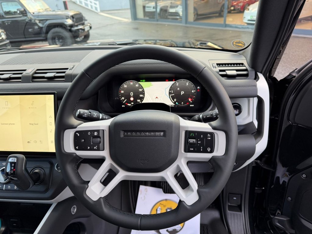 Used Land Rover Defender 90 2026 for sale - 77820541: Photo 9