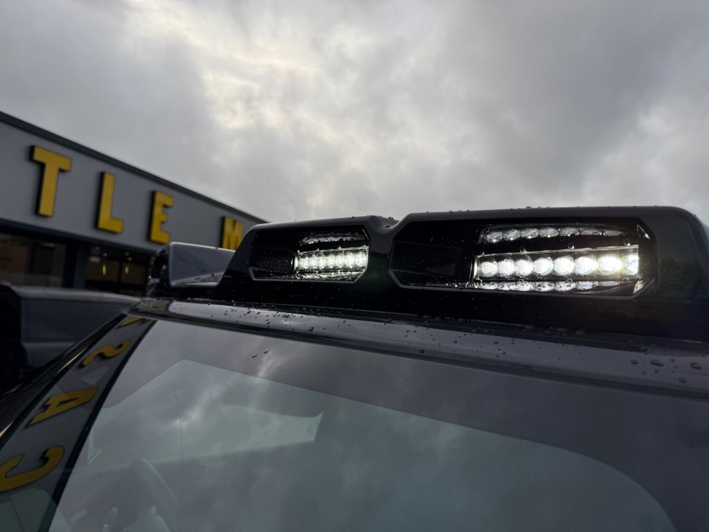 Used Land Rover Defender 2025 for sale - 76883242: Photo 18