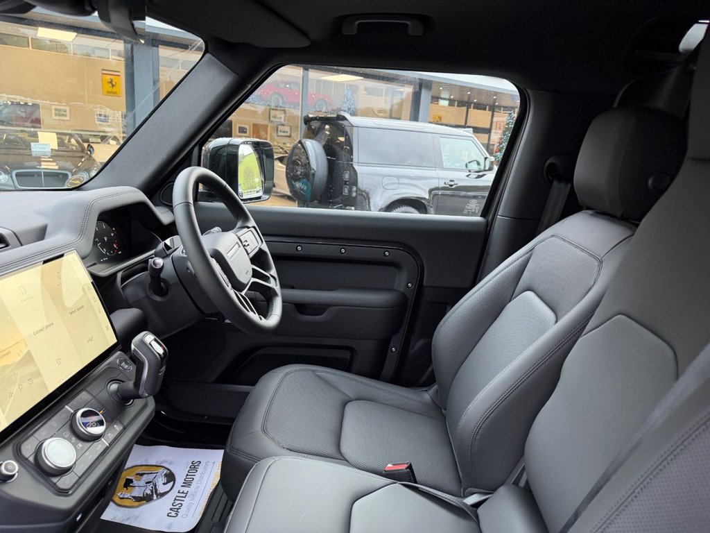 Used Land Rover Defender 2025 for sale - 76883242: Photo 19