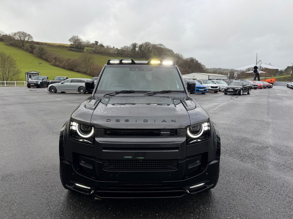 Used Land Rover Defender 2025 for sale - 76883242: Photo 2