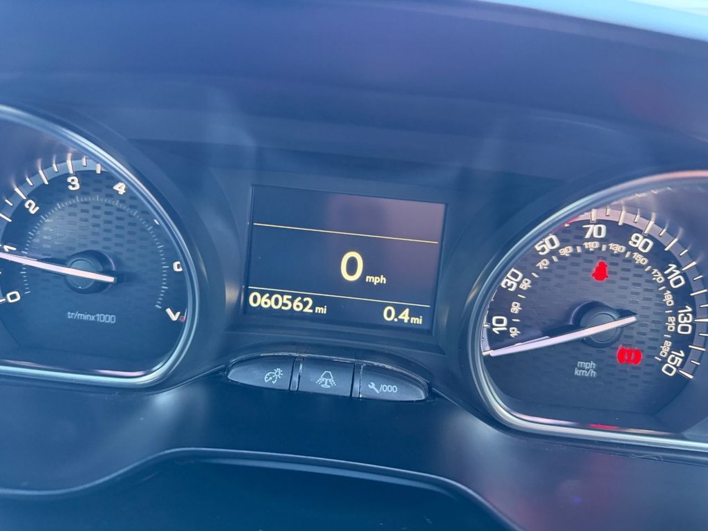 Used Peugeot 2008 2016 for sale - 77666597: Photo 33