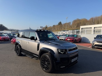 Used Land Rover Defender 2022 for sale - 77734284: Photo