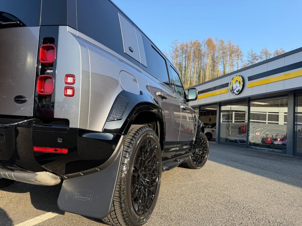 Used Land Rover Defender 2022 for sale - 77734284: Photo 37