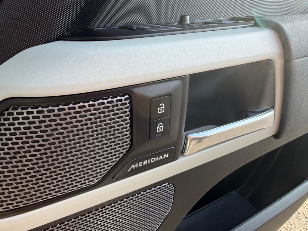 Used Land Rover Defender 2022 for sale - 77734284: Photo 39