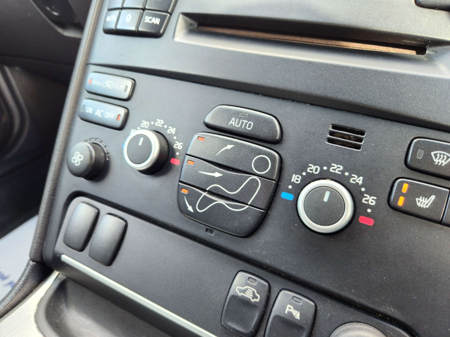 Used Volvo XC90 2007 for sale - 76749778: Photo 38