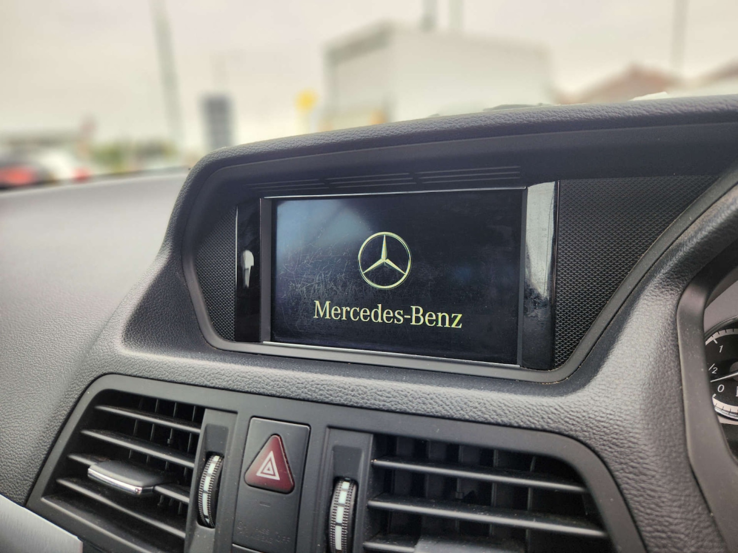 Used Mercedes-Benz E Class 2012 for sale - 76690634: Photo 48