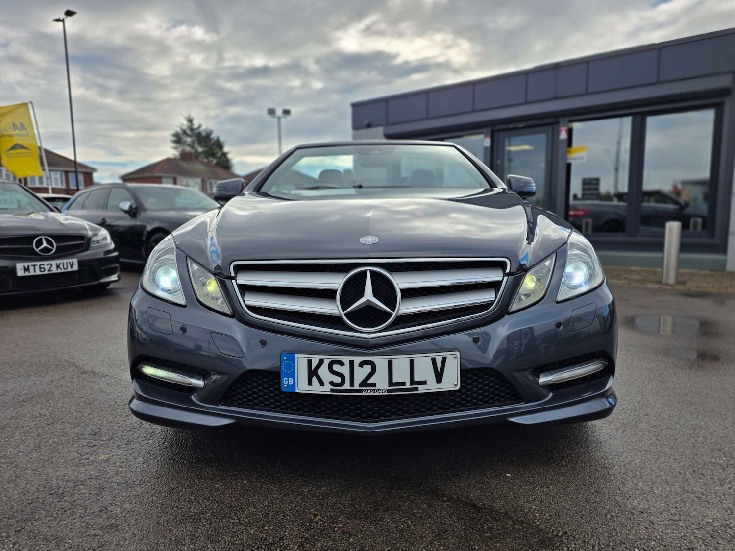 Used Mercedes-Benz E Class 2012 for sale - 76690634: Photo 5