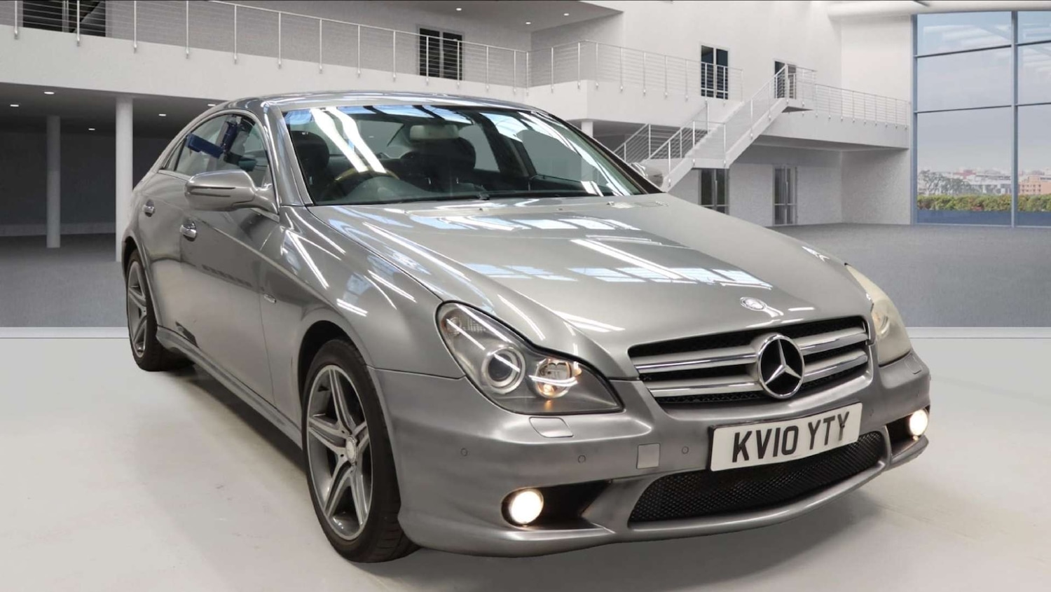 Used Mercedes-Benz CLS 2010 for sale - 76690644: Photo 1