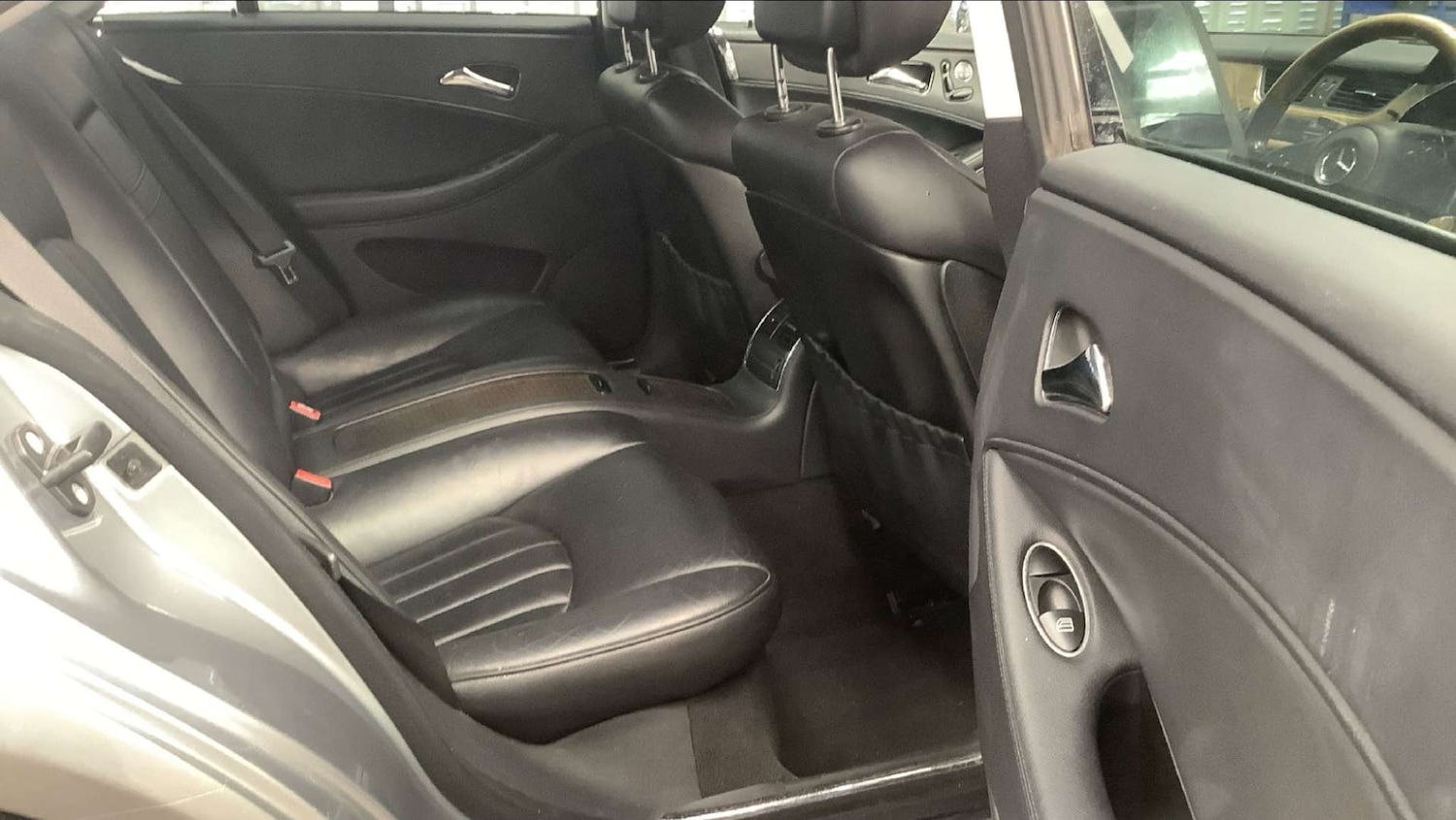 Used Mercedes-Benz CLS 2010 for sale - 76690644: Photo 11