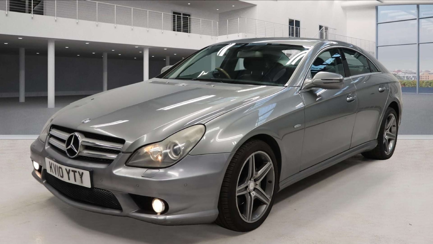 Used Mercedes-Benz CLS 2010 for sale - 76690644: Photo 3