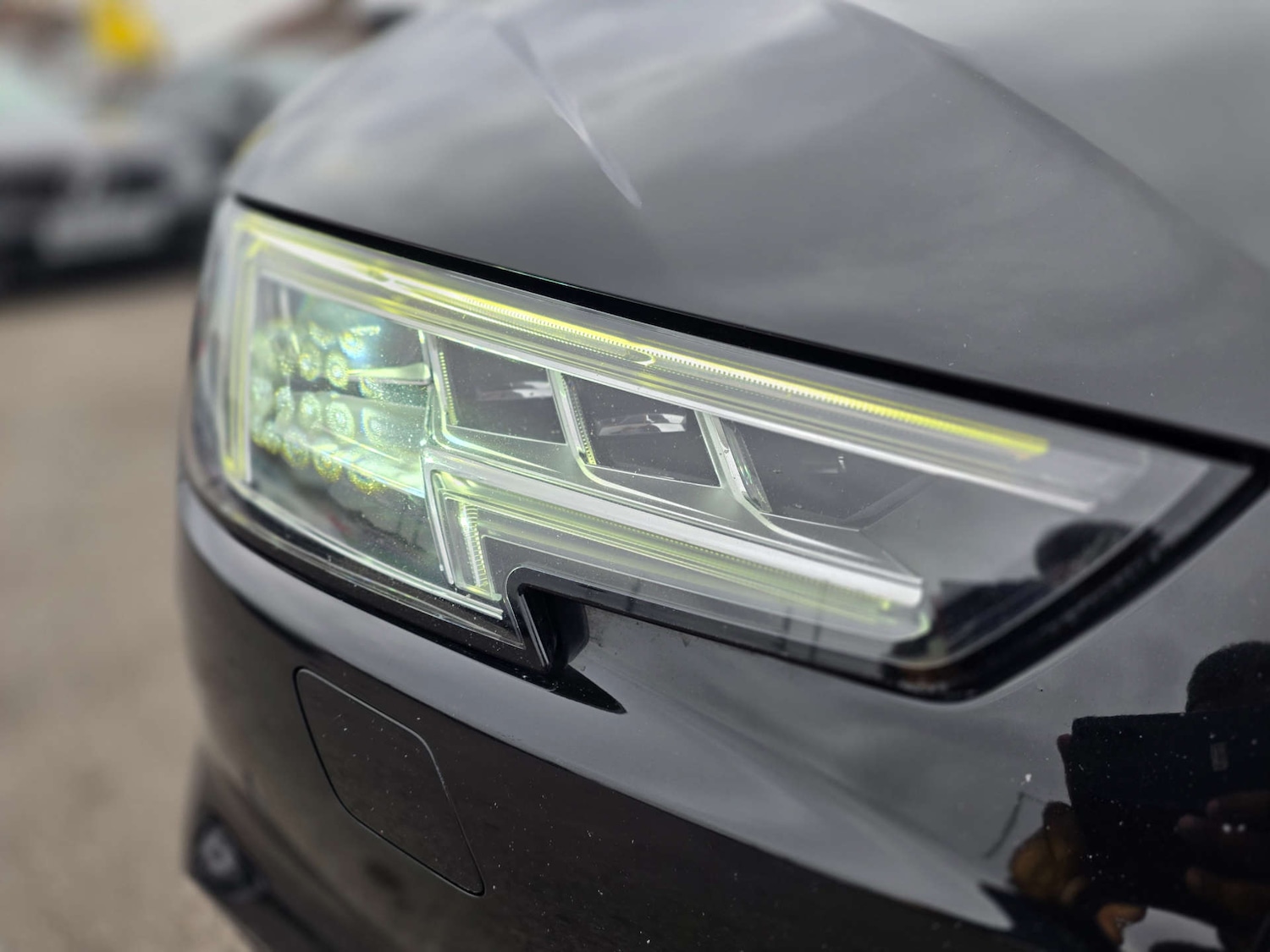 Used Audi A4 2017 for sale - 76690635: Photo 7