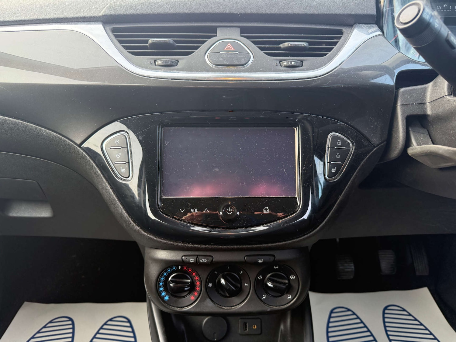 Used Vauxhall Corsa 2015 for sale - 77236256: Photo 12