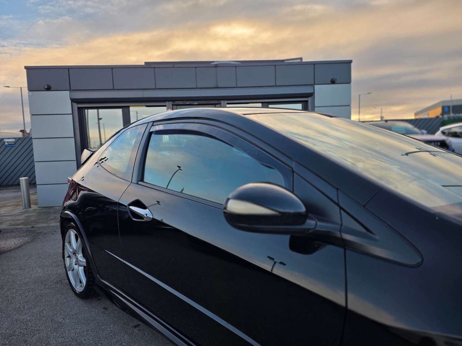 Used Honda Civic 2011 for sale - 76690651: Photo 2