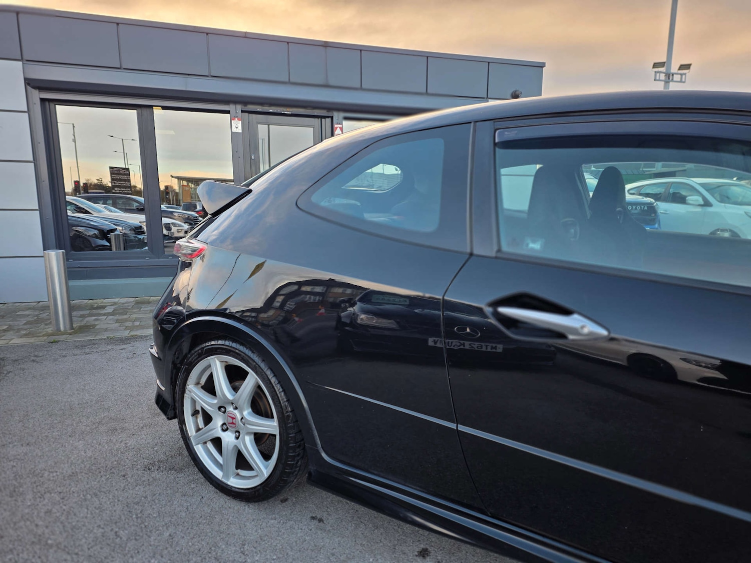 Used Honda Civic 2011 for sale - 76690651: Photo 3