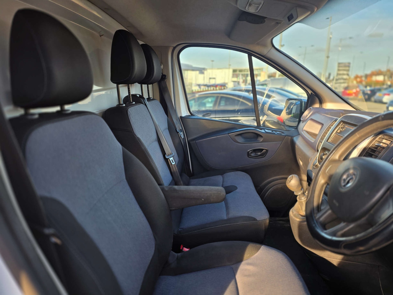 Used Vauxhall Vivaro 2015 for sale - 77655574: Photo 12